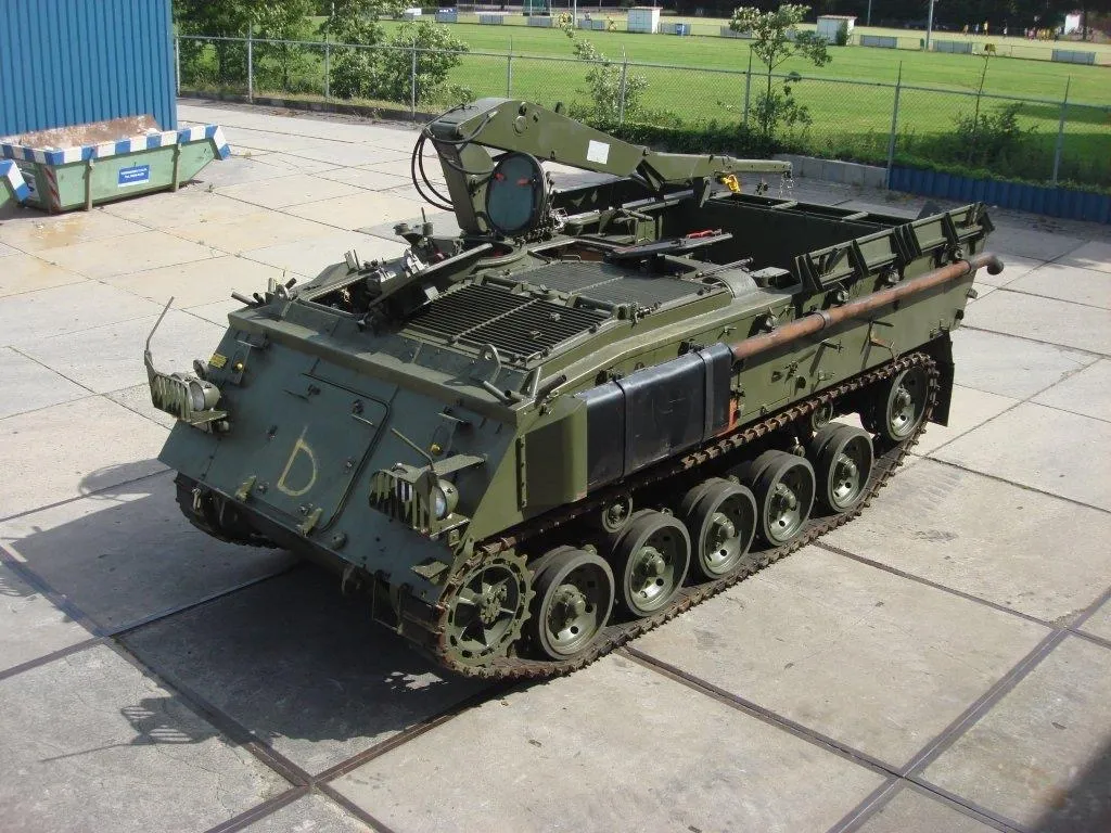 FV 432 APC